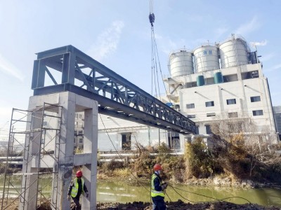 中天智匯安裝蒸汽管道遷改項(xiàng)目“搶”出32天超快工期